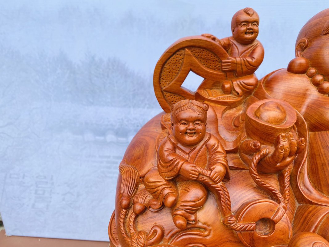 Tượng Di Lặc Ngũ Phúc Thuần Nghê Gỗ Hương Đá 34x60x33 cm