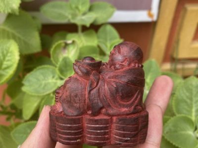 tuong-di-lac-de-o-to-kich-thuoc-5x5x5-phai