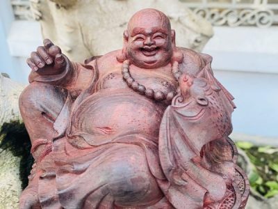 Phật Di Lạc Dơi để xe ô tô